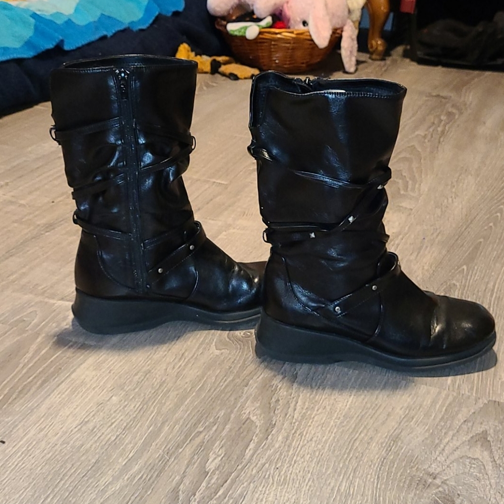 Smart Fit Boots - Picture 3 of 5